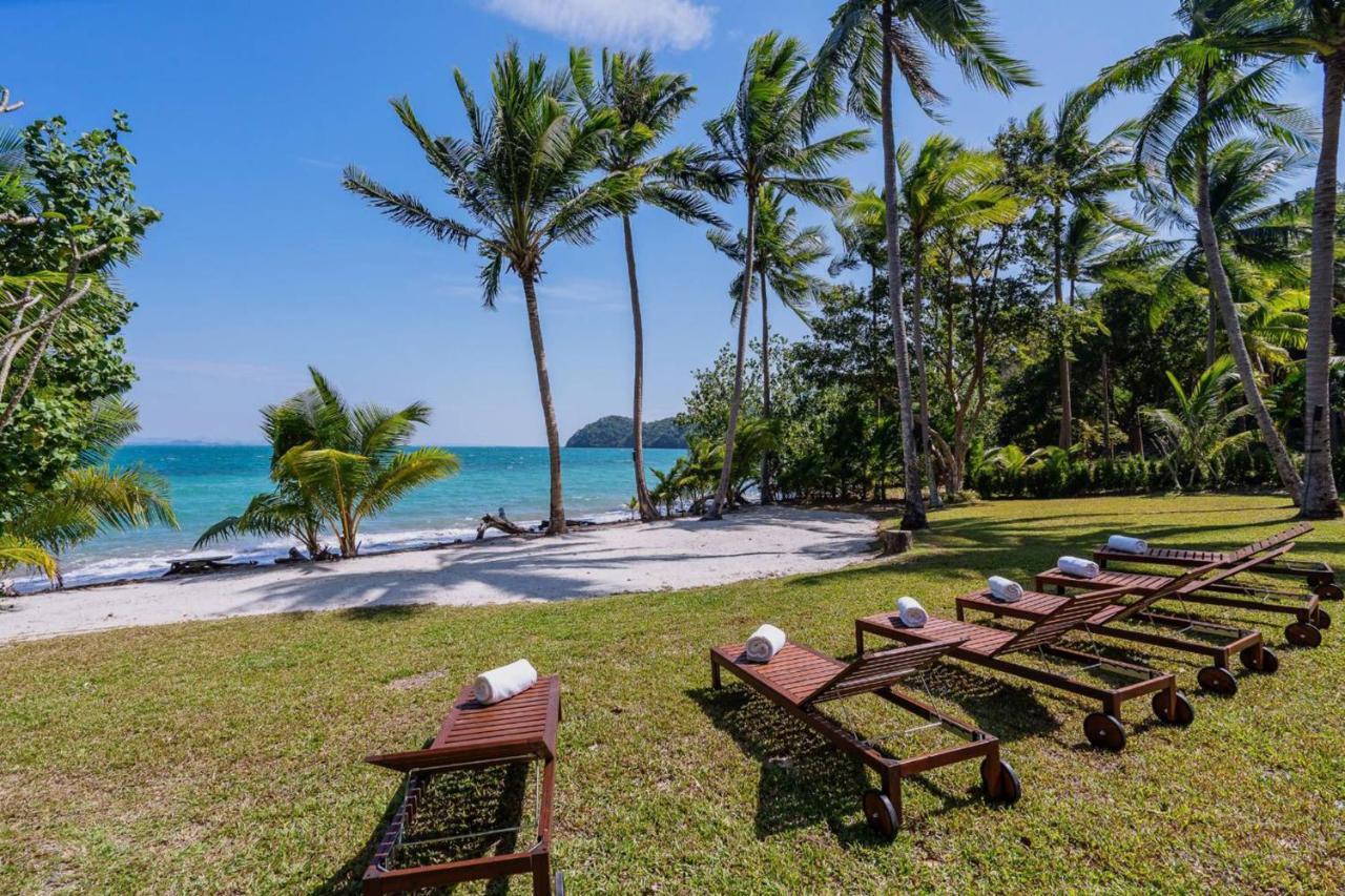 Coral Cove Beachfront Villa - Ко Чанг Екстериор снимка